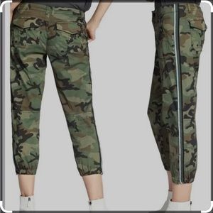 Sanctuary Camo striped down the side jogger pants size 25 preowned